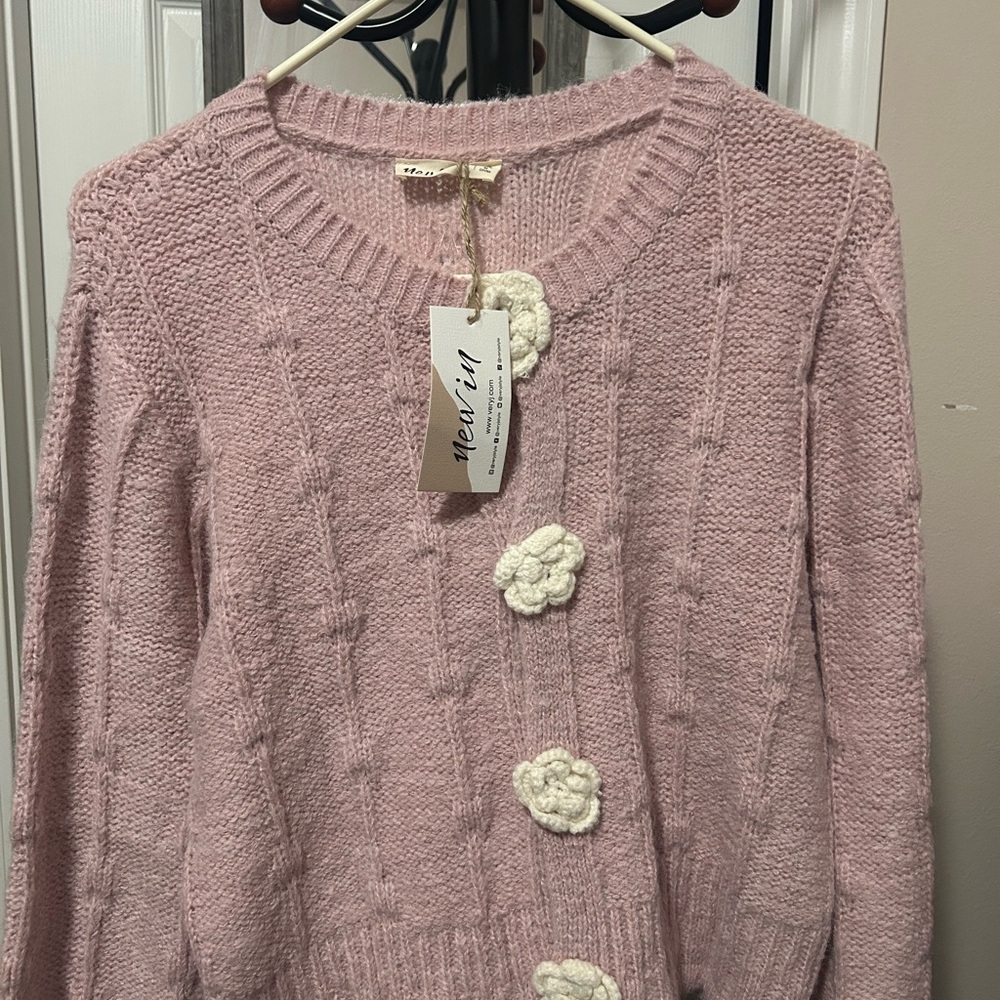 New In by Very J Women's Pink Cardigan with Floral Accents as Snap Buttons